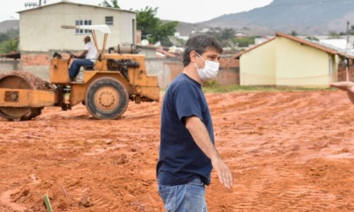 Retomadas as obras de construção de casas populares no Freitas Soares, em Porto Real